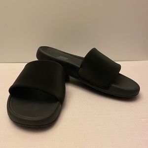 Lululemon Women’s Restfeel Slides